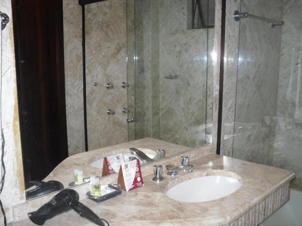 Hotel Cha Prime Curitiba Esterno foto