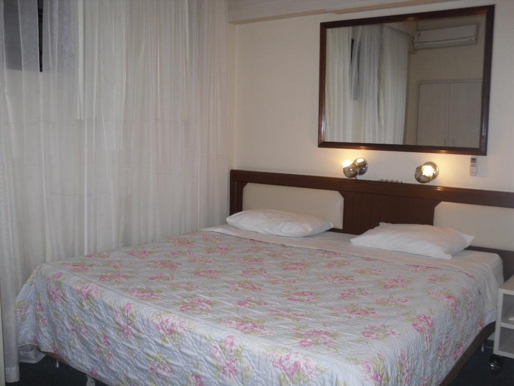 Hotel Cha Prime Curitiba Esterno foto