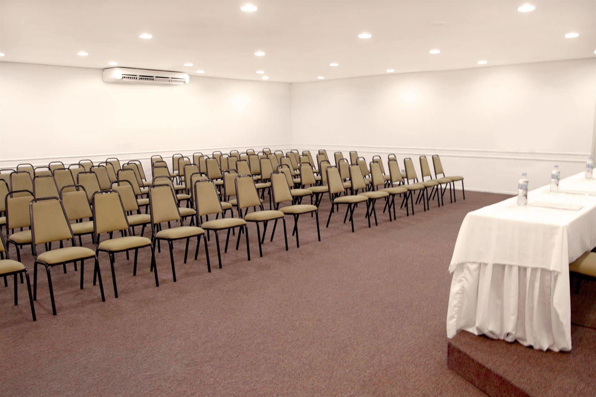 Hotel Cha Prime Curitiba Esterno foto